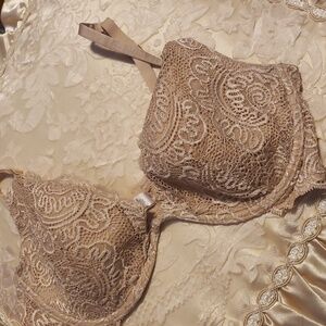 ❤🥀❤Victoria's Secret, Very Sexy Lace Bra, Size 38C